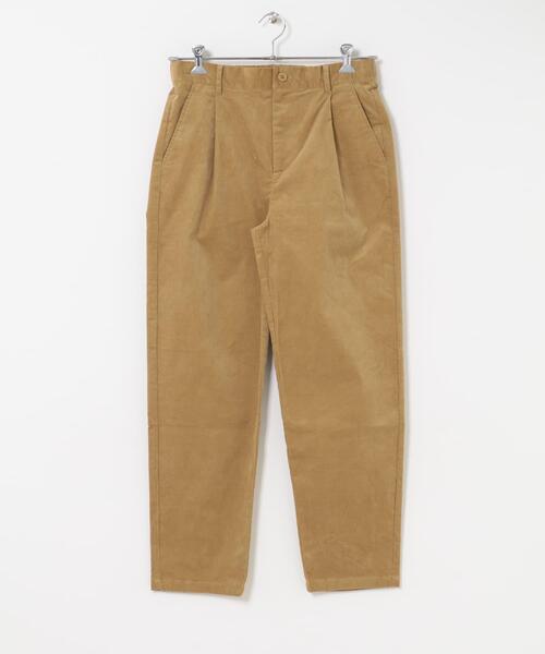 ITEMS URBANRESEARCH(アイテムズ アーバンリサーチ)の「細畝コーデュロイ タックテーパードパンツ(その他パンツ・メンズ・オリーブ/ダークブラウン/ベージュ/ブラック・MEDIUM/LARGE)」の17枚目の写真