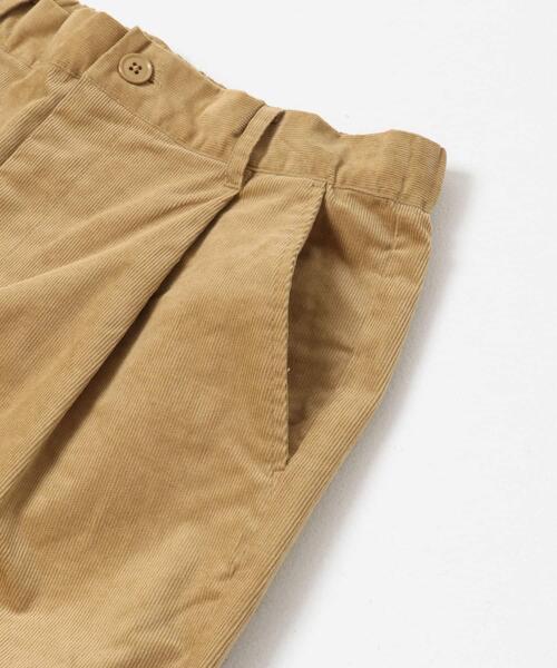 ITEMS URBANRESEARCH(アイテムズ アーバンリサーチ)の「細畝コーデュロイ タックテーパードパンツ(その他パンツ・メンズ・オリーブ/ダークブラウン/ベージュ/ブラック・MEDIUM/LARGE)」の19枚目の写真