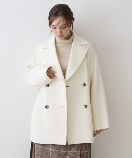 DRESSTERIOR(ドレステリア)の「Super120シャルムウールブレンドミドルコート(チェスターコート・レディース・ベージュ/オフホワイト・38/36)」の4枚目の写真