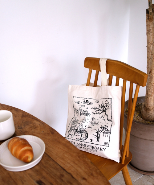MATT AND MEL（マットアンドメル）の「[Drawing Bag] Yuyujajeok - Black（エコバッグ/サブバッグ・レディース・その他・FREE）」の3枚目の写真