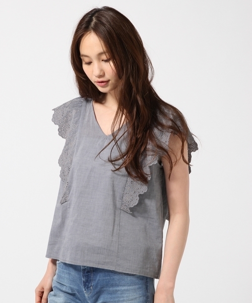 GLOBAL WORK（グローバルワーク）の「レーススリーブVブラウス半袖/710063（シャツ/ブラウス・レディース・ホワイト/ブラック/カーキ/サックスブルー・LARGE/MEDIUM）」の4枚目の写真