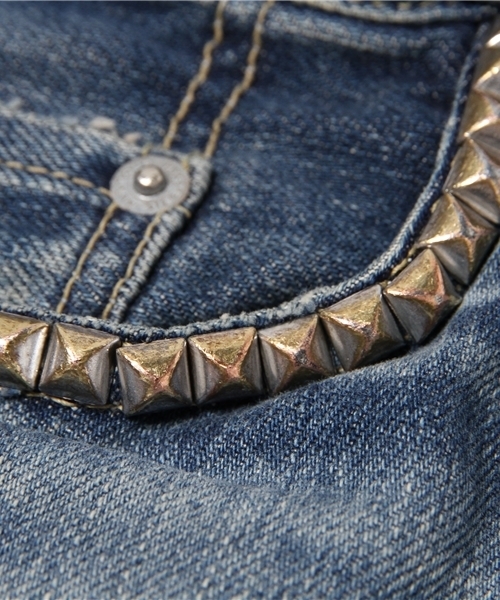 HYSTERIC GLAMOUR（ヒステリックグラマー）の「HB/SK加工HEARTBREAKERS pt デニムスリムストレートPT（デニムパンツ・メンズ・インディゴブルー・28inch/29inch/31inch/32inch/30inch/34inch）」の9枚目の写真