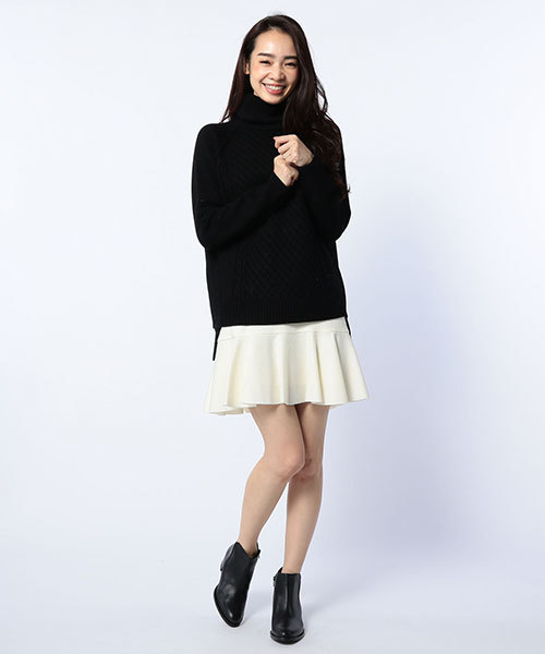 Rie Miller(リエミラー)の「【andGIRL 1月号掲載】強圧縮天竺ペプラムスカート(スカート・レディース・ブラック/オフホワイト/オレンジ・38/36)」の4枚目の写真