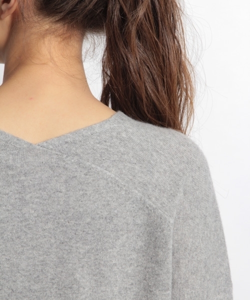 niko and...（ニコアンド）の「SOFFIOVネックプルオーバー（ニット/セーター・レディース・チャコールグレー/ベージュ/パープル/グレー/グリーン・MEDIUM/LARGE）」の13枚目の写真