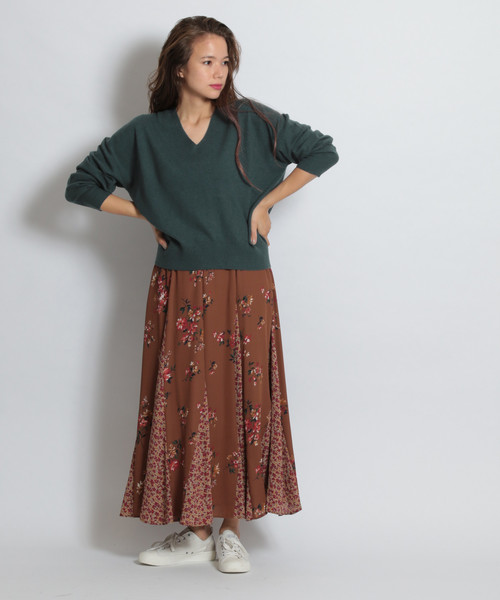 niko and...（ニコアンド）の「SOFFIOVネックプルオーバー（ニット/セーター・レディース・チャコールグレー/ベージュ/パープル/グレー/グリーン・MEDIUM/LARGE）」の18枚目の写真