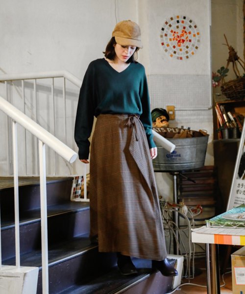 niko and...（ニコアンド）の「SOFFIOVネックプルオーバー（ニット/セーター・レディース・チャコールグレー/ベージュ/パープル/グレー/グリーン・MEDIUM/LARGE）」の19枚目の写真