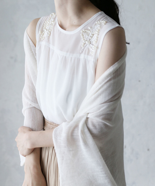 cawaii（カワイイ）の「パールが光るきれいめタンクトップ　ビジュー　ノースリーブトップス（タンクトップ・レディース・ホワイト・FREE）」の6枚目の写真