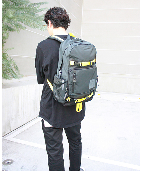 MAKAVELIC＊BIND UP BACKPACK HORNET リュック MAKAVELIC（マキャベリック）の「【MAKAVELIC】BIND UP BACKPACK