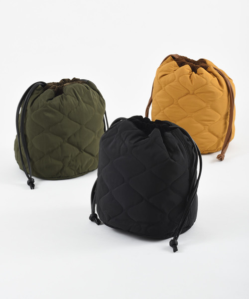 I.D.E.A international（イデアインターナショナル）の「Quilting Drawstring Bag（トートバッグ・レディース・ブラック/カーキ/イエロー・ﾌﾘ-）」の4枚目の写真
