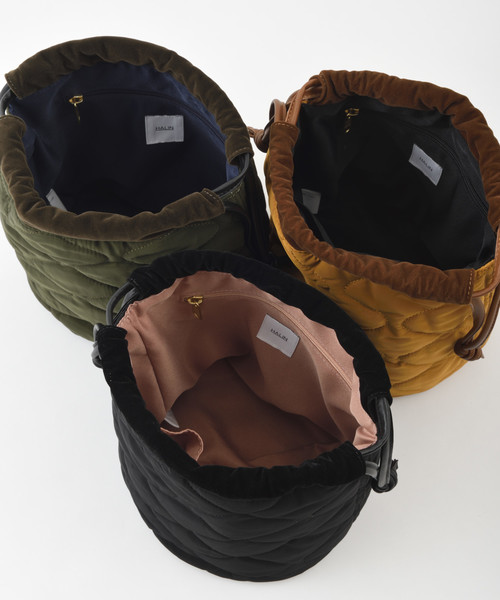 I.D.E.A international（イデアインターナショナル）の「Quilting Drawstring Bag（トートバッグ・レディース・ブラック/カーキ/イエロー・ﾌﾘ-）」の7枚目の写真