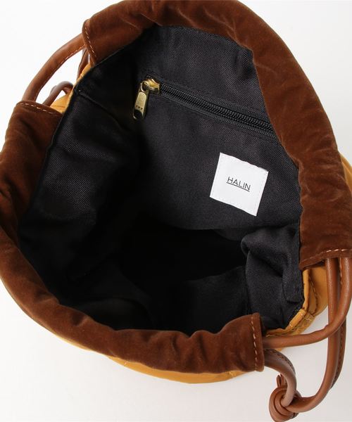 I.D.E.A international（イデアインターナショナル）の「Quilting Drawstring Bag（トートバッグ・レディース・ブラック/カーキ/イエロー・ﾌﾘ-）」の13枚目の写真