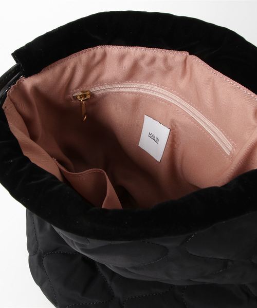 I.D.E.A international（イデアインターナショナル）の「Quilting Drawstring Bag（トートバッグ・レディース・ブラック/カーキ/イエロー・ﾌﾘ-）」の14枚目の写真
