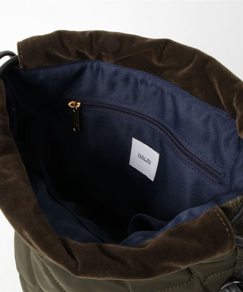 I.D.E.A international（イデアインターナショナル）の「Quilting Drawstring Bag（トートバッグ・レディース・ブラック/カーキ/イエロー・ﾌﾘ-）」の15枚目の写真