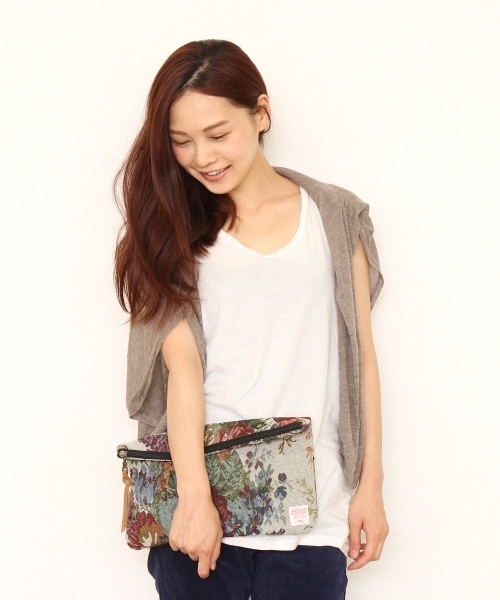 coen（コーエン）の「ジャガードクラッチ（クラッチバッグ・レディース・Beige/Navy・FREE）」の2枚目の写真