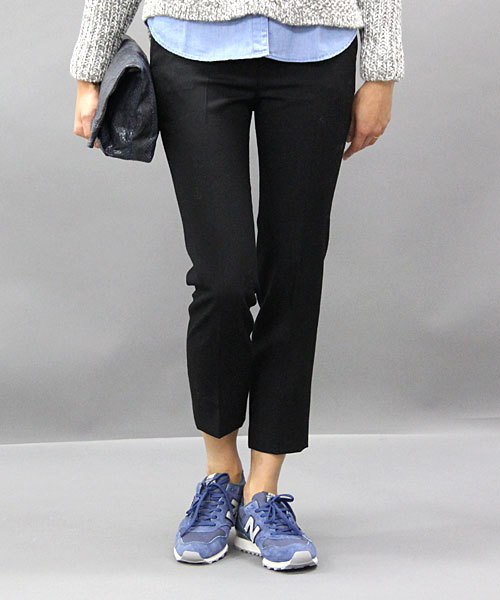 UNITED ARROWS（ユナイテッドアローズ）の「○UAB W サキソニー スリムパンツ◆（スラックス・レディース・ブラック/グレー/ダークグリーン・34/36/38/40）」の2枚目の写真