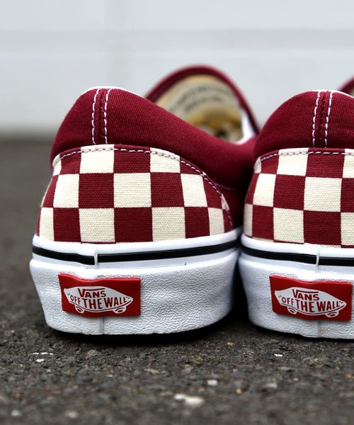 VANS（バンズ）の「VANS: 【エクスクルーシブ】 UA CLASSIC SLIP-ON（スリッポン・メンズ・ライトブルー/ワイン・8/8.5/9/9.5/10/11）」の7枚目の写真