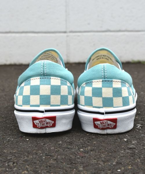 VANS（バンズ）の「VANS: 【エクスクルーシブ】 UA CLASSIC SLIP-ON（スリッポン・メンズ・ライトブルー/ワイン・8/8.5/9/9.5/10/11）」の15枚目の写真