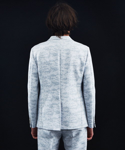 5351 POUR LES HOMMES(ゴーサンゴーイチプールオム)の「【セットアップ対応】デジタルカモフラージュ ノッチドラペル ジャケット(テーラードジャケット・メンズ・ブラック/オフホワイト・44/46/48)」の6枚目の写真