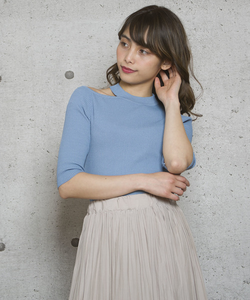 LUGG NAGG(ラグナグ)の「【Jewelobe/ ジュエローブ】オープンショルダーリブニット(ニット/セーター・レディース・ブラック/オフホワイト/グリーン/ブルー/ピンク・FREE)」の5枚目の写真