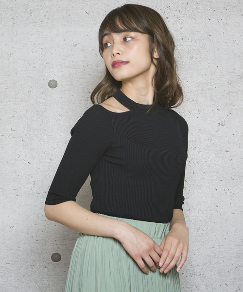 LUGG NAGG(ラグナグ)の「【Jewelobe/ ジュエローブ】オープンショルダーリブニット(ニット/セーター・レディース・ブラック/オフホワイト/グリーン/ブルー/ピンク・FREE)」の3枚目の写真
