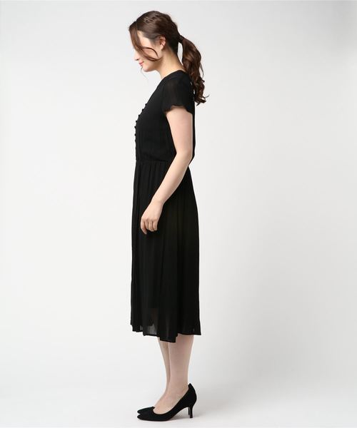 TRUDEA(トルディア)の「クルミ釦スキッパーワンピース(ワンピース・レディース・ブラック/ベージュ/ネイビー/ピンク/キャメル・MEDIUM/LARGE)」の7枚目の写真
