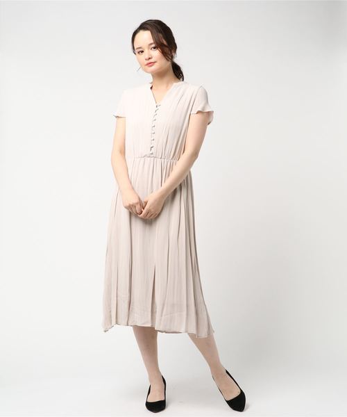 TRUDEA(トルディア)の「クルミ釦スキッパーワンピース(ワンピース・レディース・ブラック/ベージュ/ネイビー/ピンク/キャメル・MEDIUM/LARGE)」の11枚目の写真