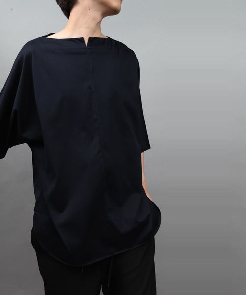 ato（アトウ）の「SLIT BOAT NECK T-SHIRT（Tシャツ/カットソー・メンズ・ホワイト/ブラック/ミント/ダークネイビー/エメラルドブルー・46/48）」の5枚目の写真