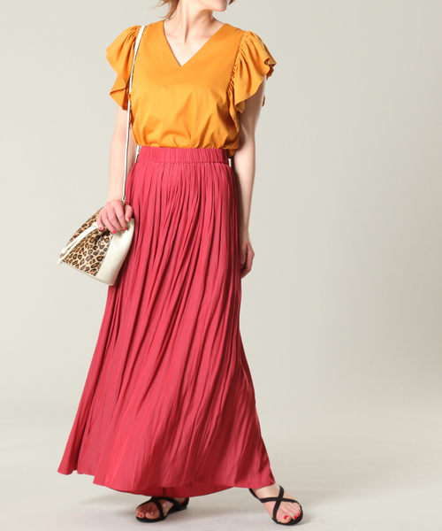 Tiara（ティアラ）の「Vネックギャザースリーブカットソー（Tシャツ/カットソー・レディース・マスタード/ホワイト×ブラック/レッド/ブラック・FREE）」の6枚目の写真