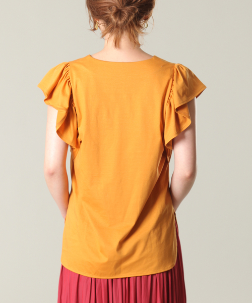 Tiara（ティアラ）の「Vネックギャザースリーブカットソー（Tシャツ/カットソー・レディース・マスタード/ホワイト×ブラック/レッド/ブラック・FREE）」の9枚目の写真