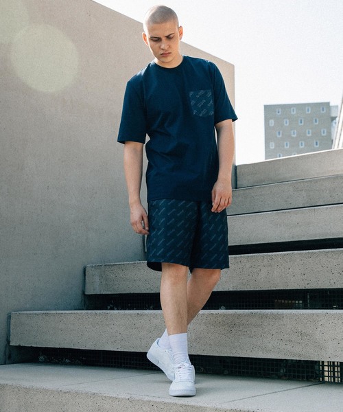 Reebok（リーボック）の「クラシックス ロゴ ポケット Tシャツ / Classics Logo Pocket Tee（Tシャツ/カットソー・メンズ・ネイビー/ブラック・SMALL/X-SMALL/LARGE/MEDIUM/XXX-LARGE/X-LARGE/XX-LARGE）」の7枚目の写真