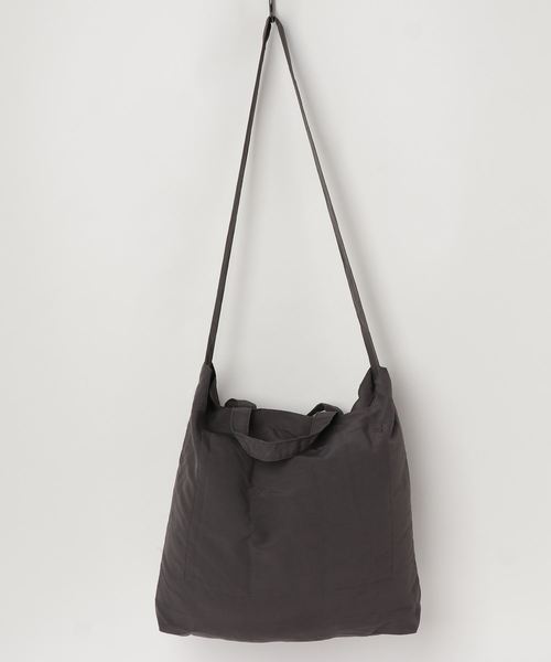 FREDRIK PACKERS(フレドリックパッカーズ)の「FREDRIK PACKERS / フレドリックパッカーズ salle de bal別注 タホ TAHO SMALL エコバッグ(エコバッグ/サブバッグ・レディース・チャコールグレー/ブラック/ネイビー/レッド/オリーブ/カーキ/シルバー/イエロー・FREE)」の3枚目の写真