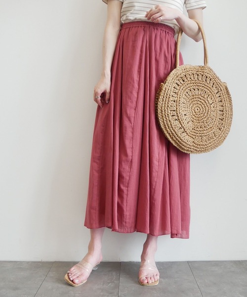 earth music&ecology（アースミュージックアンドエコロジー）の「コットンボイルギャザーフレアスカート ＊（スカート・レディース・ブラック/ベージュ/パープル/ブラウン/オフホワイト/ピンク/グリーン/マスタード・FREE）」の8枚目の写真