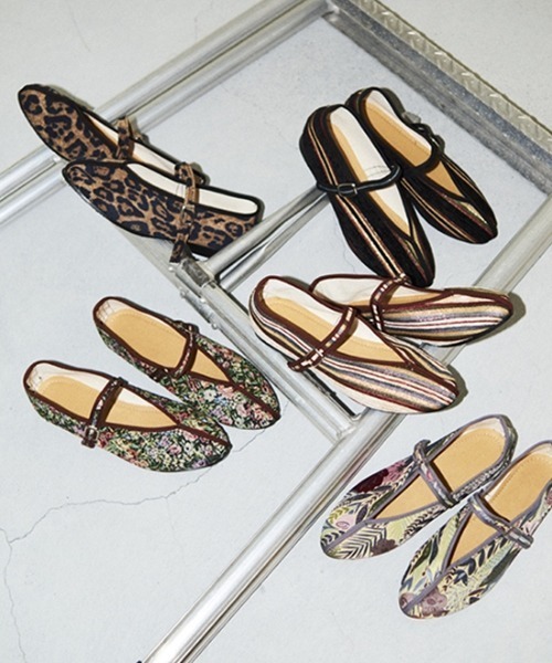 Casselini（キャセリーニ）の「【直営店限定】Casselini（キャセリーニ）ゴブランストラップシューズ（スリッポン・レディース・ブラック/ブラウン/クリーム/レモンイエロー/チャコール・S/M/L）」の13枚目の写真