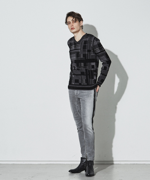 5351 POUR LES HOMMES（ゴーサンゴーイチプールオム）の「【20AW】ブロークンチェックVネックニット（ニット/セーター・メンズ・ブラック/その他/ネイビー・44/46/48/50）」の22枚目の写真