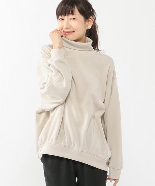 Petit Honfleur(プチオンフルール)の「裏起毛ハイネックプルオーバー(Tシャツ/カットソー・レディース・グリーン/モカ/ベージュ/ピンク・M/L)」の2枚目の写真