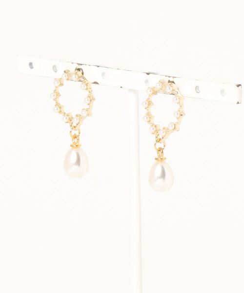 tone(トーン)の「【PetitBonheur*accessories】パールリース(ピアス(両耳用)・レディース・ゴールド・FREE)」の1枚目の写真