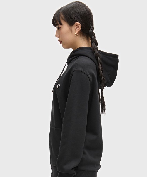 FRED PERRY(フレッドペリー)の「【ZOZOTOWN & ONLINESHOP限定カラー追加】Hooded Zip Through Sweatshirt/フードジップアップパーカー(パーカー・メンズ・ブラック/ネイビー/カーキ/オフホワイト/グリーン/グレー/ブラック系その他/グレー系その他/ネイビー系/ホワイト系その他/ダークグリーン/ベージュ/マルーン/ダークグレー/グリーン系その他・S/M/L/XL)」の20枚目の写真