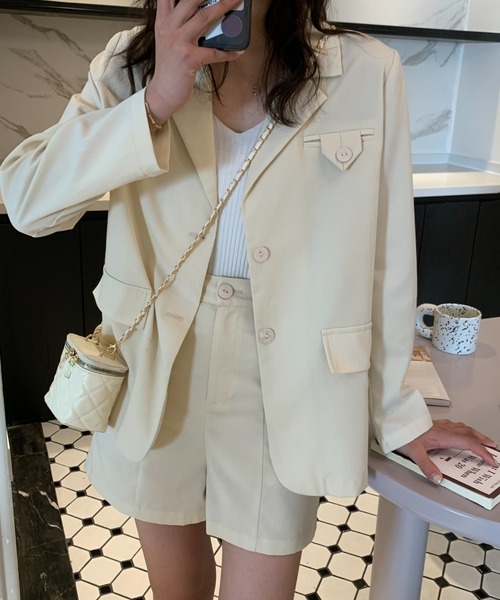 ABITOKYO(アビトーキョー)の「テーラードジャケットショートパンツセットアップ(テーラードジャケット・レディース・ベージュ/ブルー/ネイビー/カーキ/パープル/グリーン・S/M/L)」の8枚目の写真