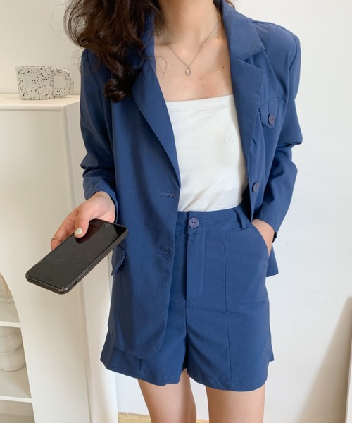 ABITOKYO(アビトーキョー)の「テーラードジャケットショートパンツセットアップ(テーラードジャケット・レディース・ベージュ/ブルー/ネイビー/カーキ/パープル/グリーン・S/M/L)」の14枚目の写真
