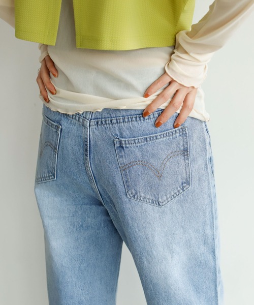 Birthday room（バースデイルーム）の「ヴィンテージ風 デニム ワイド ストレートパンツ（デニムパンツ・レディース・ライトブルー・M/L/S）」の11枚目の写真