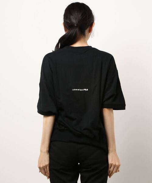 FILA（フィラ）の「【FILA】裾ロゴTシャツ（Tシャツ/カットソー・レディース・ブラック/オフホワイト/サックスブルー・L/M）」の4枚目の写真