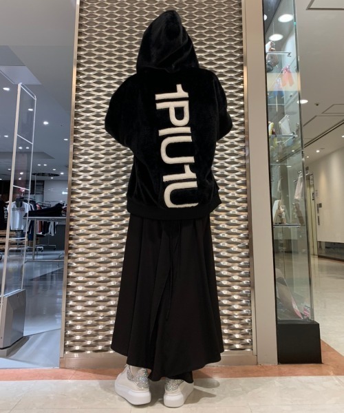 1piu1uguale3 RELAX（ウノピュウノウグァーレトレリラックス）の「【別注】1PIU1UGUALE3 RELAX/ウノピゥ ウノ ウグァーレ トレ リラックス/バックロゴファーブルゾン（ブルゾン・メンズ・ブラック・MEDIUM/LARGE/X-LARGE/XX-LARGE）」の14枚目の写真