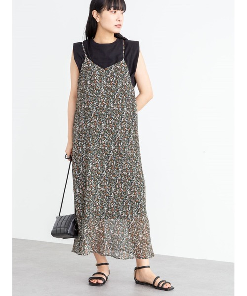 Green　Parks（グリーンパークス）の「プリーツキャミワンピース＊（ワンピース・レディース・ブラック/グリーン/キャメル/グレイッシュベージュ・FREE）」の3枚目の写真