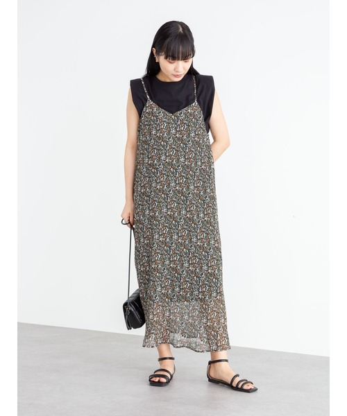 Green　Parks（グリーンパークス）の「プリーツキャミワンピース＊（ワンピース・レディース・ブラック/グリーン/キャメル/グレイッシュベージュ・FREE）」の17枚目の写真