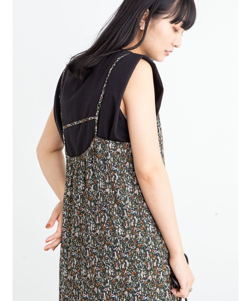 Green　Parks（グリーンパークス）の「プリーツキャミワンピース＊（ワンピース・レディース・ブラック/グリーン/キャメル/グレイッシュベージュ・FREE）」の7枚目の写真