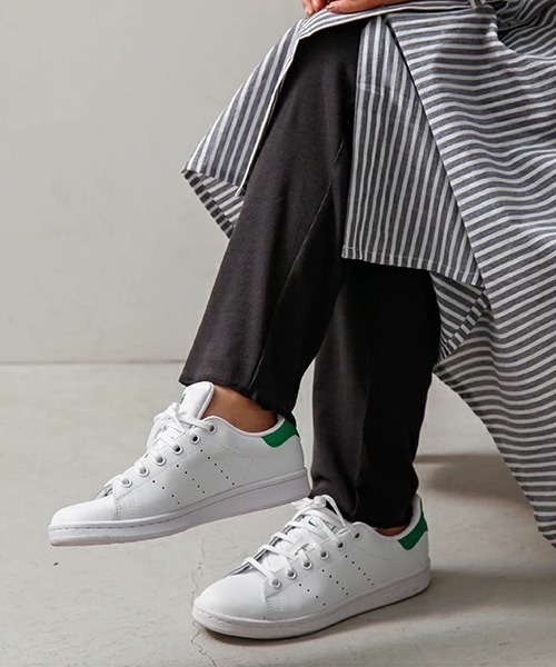 and it_(アンドイット)の「リブレギンス(レギンス/スパッツ・レディース・グレイッシュベージュ/スミクロ/杢グレー・M-L)」の2枚目の写真