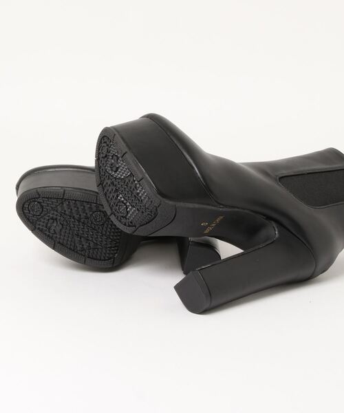 Mafmof（マフモフ）の「Mafmof(マフモフ) ボリューム厚底ストーム太ヒールサイドゴアヒール ブーツ（ブーツ・レディース・ブラック/ブラック系その他・S/M/LL/L）」の4枚目の写真