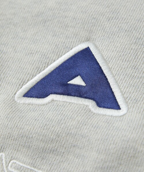 FREAK'S STORE（フリークスストア）の「WEB限定 KAVU×FREAK'S STORE/カブー 別注 カレッジロゴ ヘビーオンス クルーネックスウェット/カレッジプリント（スウェット・メンズ・ブラック/杢グレー/ナチュラル/オリーブ/ブルー・SMALL/MEDIUM/LARGE）」の12枚目の写真