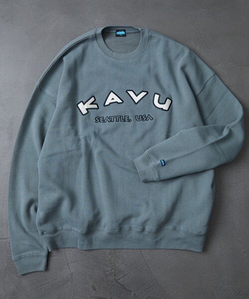 FREAK'S STORE（フリークスストア）の「WEB限定 KAVU×FREAK'S STORE/カブー 別注 カレッジロゴ ヘビーオンス クルーネックスウェット/カレッジプリント（スウェット・メンズ・ブラック/杢グレー/ナチュラル/オリーブ/ブルー・SMALL/MEDIUM/LARGE）」の6枚目の写真