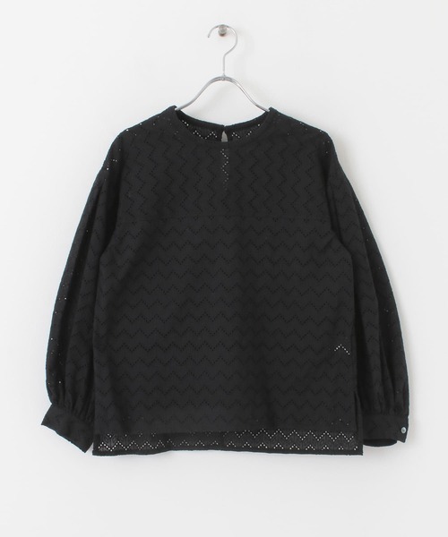 URBAN RESEARCH（アーバンリサーチ）の「幾何柄カットワークレースブラウス（シャツ/ブラウス・レディース・ブラック/オフホワイト・FREE）」の4枚目の写真